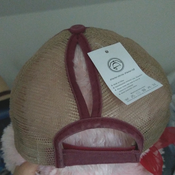 Ponytail trucker/baseball cap - Picture 3 of 3